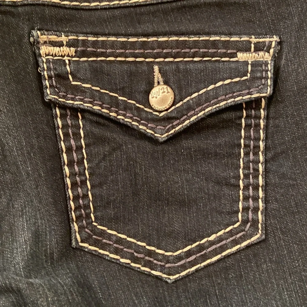 Exclusive Denim 17/21 Dark Blue Jeans Fantastic White Stitching Boot Cut WM SZ 8
